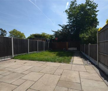 3 bedroom terraced house to rent - Photo 5