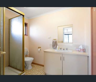 6 Caribaea Court, Andergrove, Qld 4740 - Photo 5