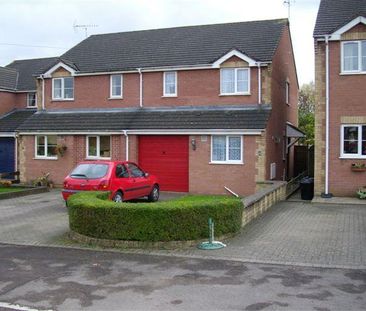 3 bedroom semi-detached house to rent - Photo 6