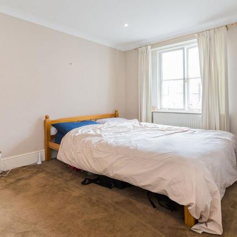 2 Bedroom, 1 bath, 1 reception Flat - Photo 1