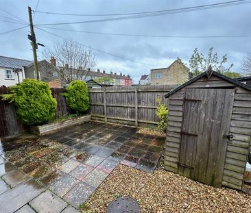 Rural Gardens, Chippenham, SN15 - Photo 3