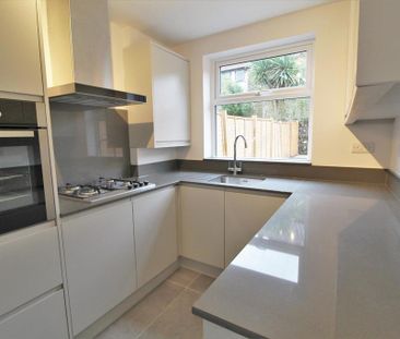 3 bedroom terraced house to rent - Photo 3