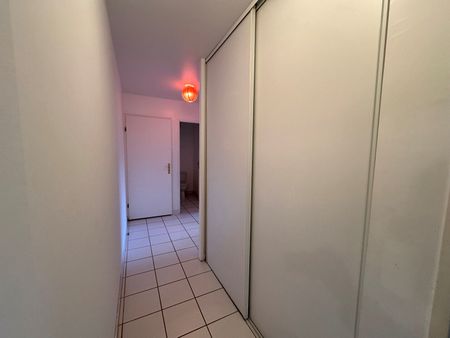 Location Appartement 4 pièces 86m² - Photo 2