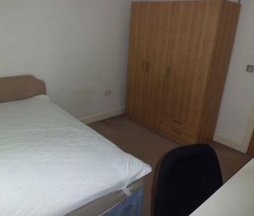 2 bedroom flat to rent - Photo 6