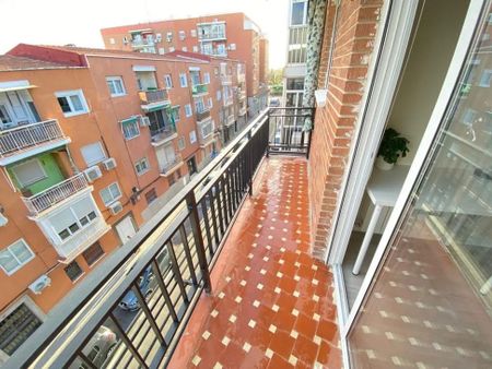 Calle de Caunedo, Madrid, Community of Madrid 28037 - Photo 2