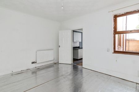 Avondale Road - Photo 5
