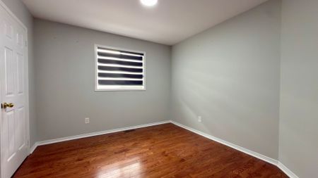 For Lease - 5 Condotti Drive, Vaughan, Ontario - Photo 2