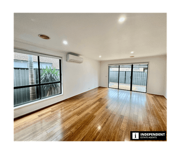 Beautiful 3 Bedroom House for Rent in Coveted Clyde North Location - Photo 1