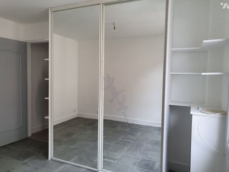 Appartement T3, 1er étage, 53 m2, confortable et lumineux, centre ville, parking proche. - Photo 2