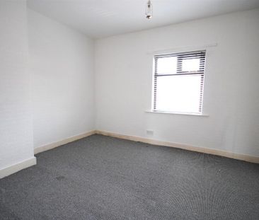 242 Donegall Avenue, Belfast, BT12 6LU - Photo 6