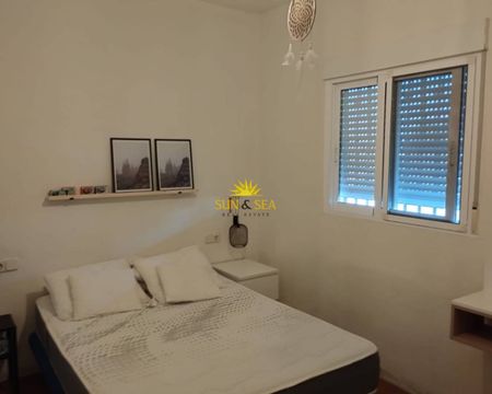 THREE-BEDROOM CHALET – ELCHE - Photo 3