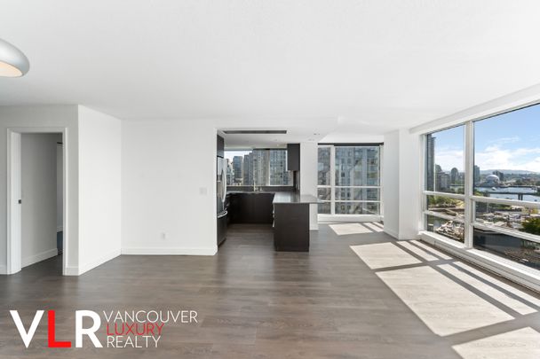 Condo in Downtown Vancouver, BC - Photo 1