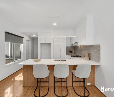 Contemporary Living - Photo 4