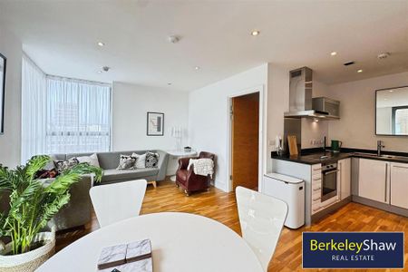 3 bedroom apartment to rent - Photo 2