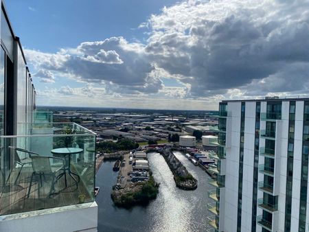 Lightbox Blue, Media City Uk, Salford Quays, M50 - Photo 2
