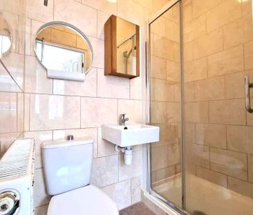 1 bedroom in a house share to rent - Photo 6