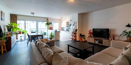 Appartement te huur in Antwerpen voor € 1.305 met 3 slaapkamers - Foto 3