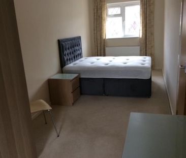 4 bedroom detached house to rent - Photo 4