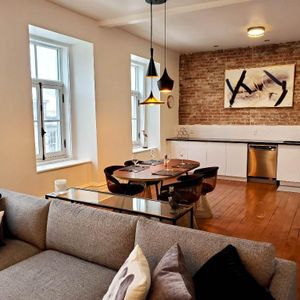 Appartement spacieux 2 chambres dans le Vieux-Montréal - Photo 2