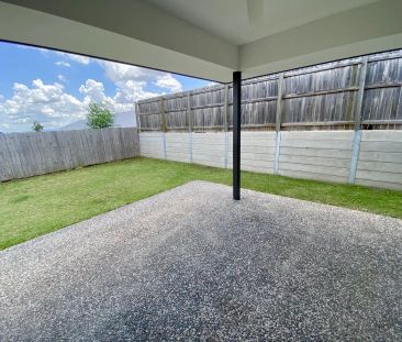 “Spacious 4 Bedroom Home in the sought after Spring Mountain - Rent... - Photo 1