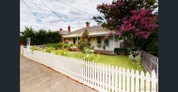 Large Victorian Home in Paramount Location - Photo 1