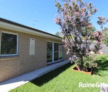 FREESTANDING VILLA- Available 28/11/25 - Photo 5