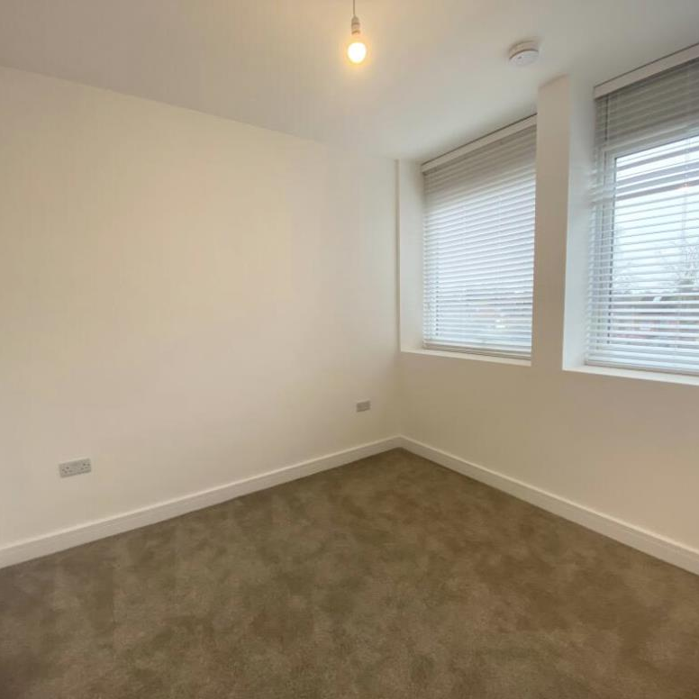 Oundle Road, Peterborough - Photo 1