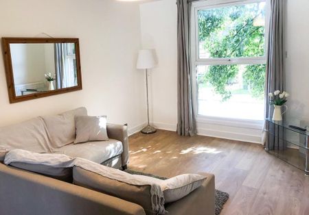 1 Bed Flat, Greyhound Road, W6 - Photo 2