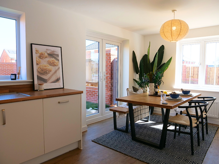 3 bedroom detached house to rent - Photo 4