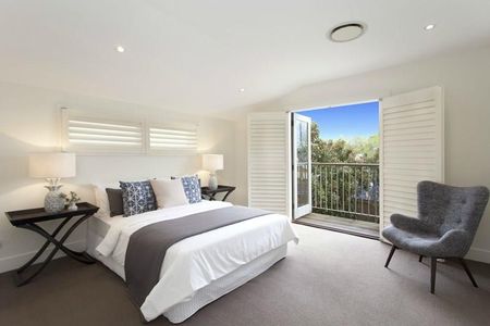 74 Hayberry Street CROWS NEST NSW 2065 - Photo 4