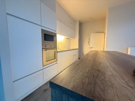 Gelijkvloers één-slaapkamerappartement in centrum Roeselare! - Photo 2