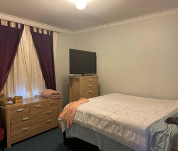 Easy Living in the Heart of Mandurah. - Photo 2