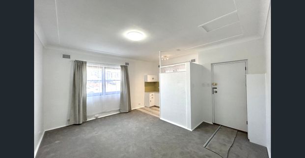 Renovated Semi-Detached Home in Prime Arncliffe Location - Photo 1