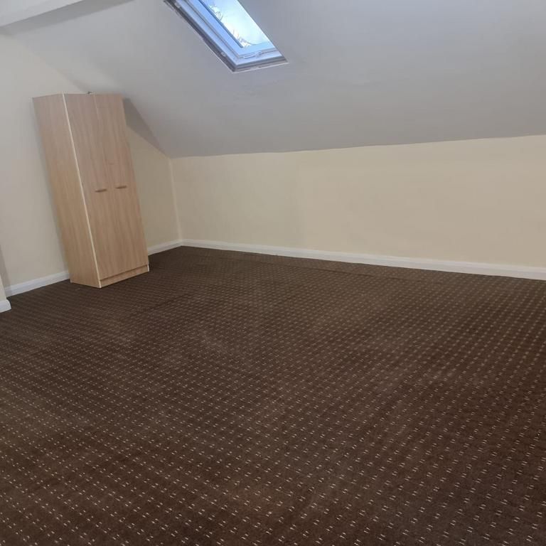 3 bedroom apartment to rent - Photo 1