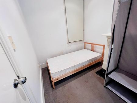 18 Mary Ann, Sydney - Photo 2