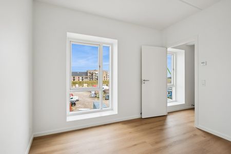 Lys og rummelig 4-værelses lejlighed på 104 m² – Sydvendt altan - Photo 5