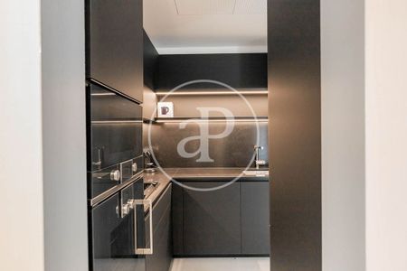 2 bedroom luxury Flat for rent in Barcelona, Spain - Photo 2