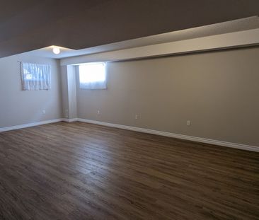 For Lease - 76 Srigley Street, Barrie, Ontario - Photo 4
