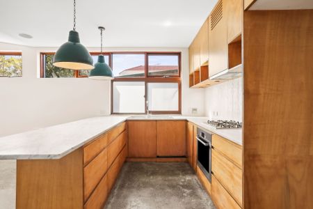 18 Tamarama Street, Tamarama NSW 2026 - House For Rent | Domain - Photo 3