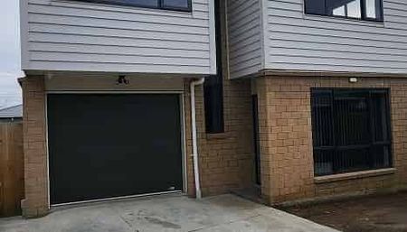 4 Beds 2.5 Baths - Photo 4