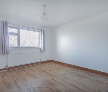 2 bed flat to rent in Anglesey Court, Newport, NP18 - Photo 2