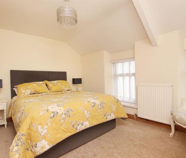 2 bedroom terraced house to rent - Photo 2