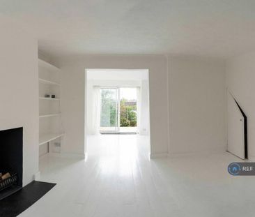 3 bedroom semi-detached house to rent - Photo 3