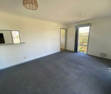 16 Village Drive, Hampton Park VIC - Photo 2