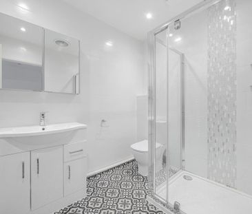 4 bedroom terraced house to rent - Photo 1