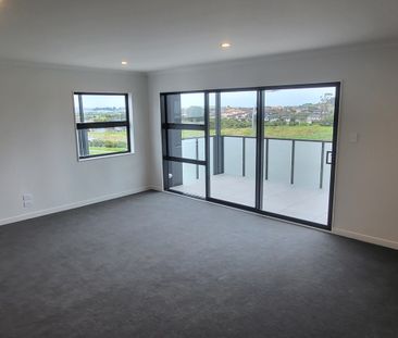 303/30 Shortfin Place, Flat Bush, Auckland ( UTILITIES INCLUDED ) - Photo 6