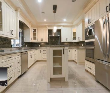 3832 Kincaid St, Burnaby - Photo 2