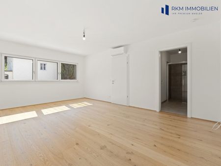 Exklusive hochwertige Doppelhaushälfte inklusive 2 PKW-Stellplätzen - Foto 2