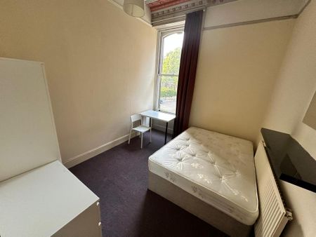 5 bedroom flat to rent - Photo 5