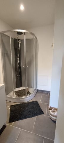 Location Appartement 2 pièces 27m² - Photo 2